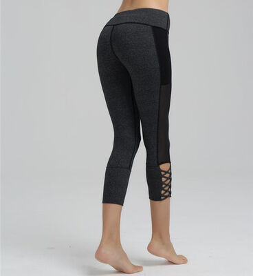 Wholesale mesh ventilation along sides fashionable design breathable yoga capri leggings